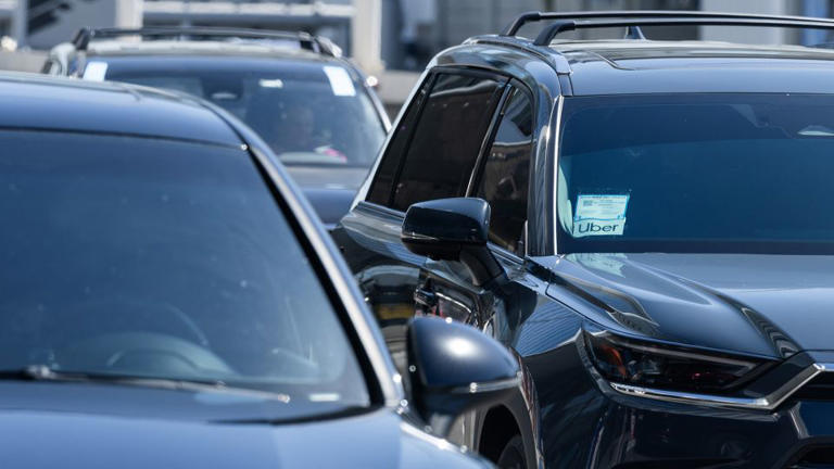 ‘I’m done’: Rideshare drivers on the brink of quitting over higher gas ...