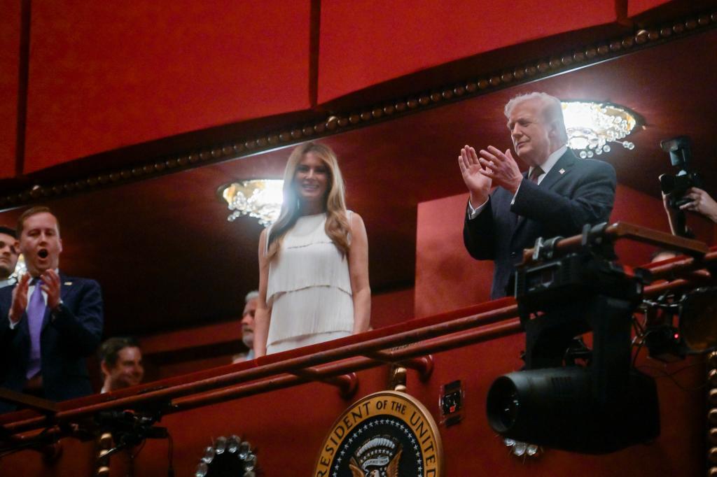 Trump and Melania are booed upon arrival at the Kennedy Center<br>