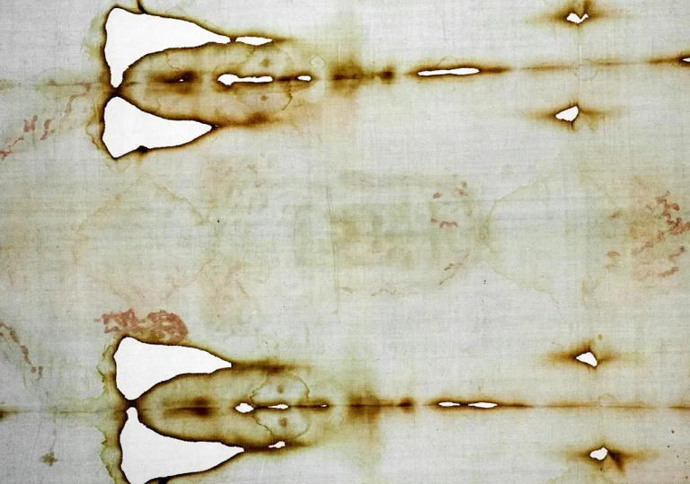 Jesus Christ burial cloth has Indian links; Shroud of Turin's mystery ...