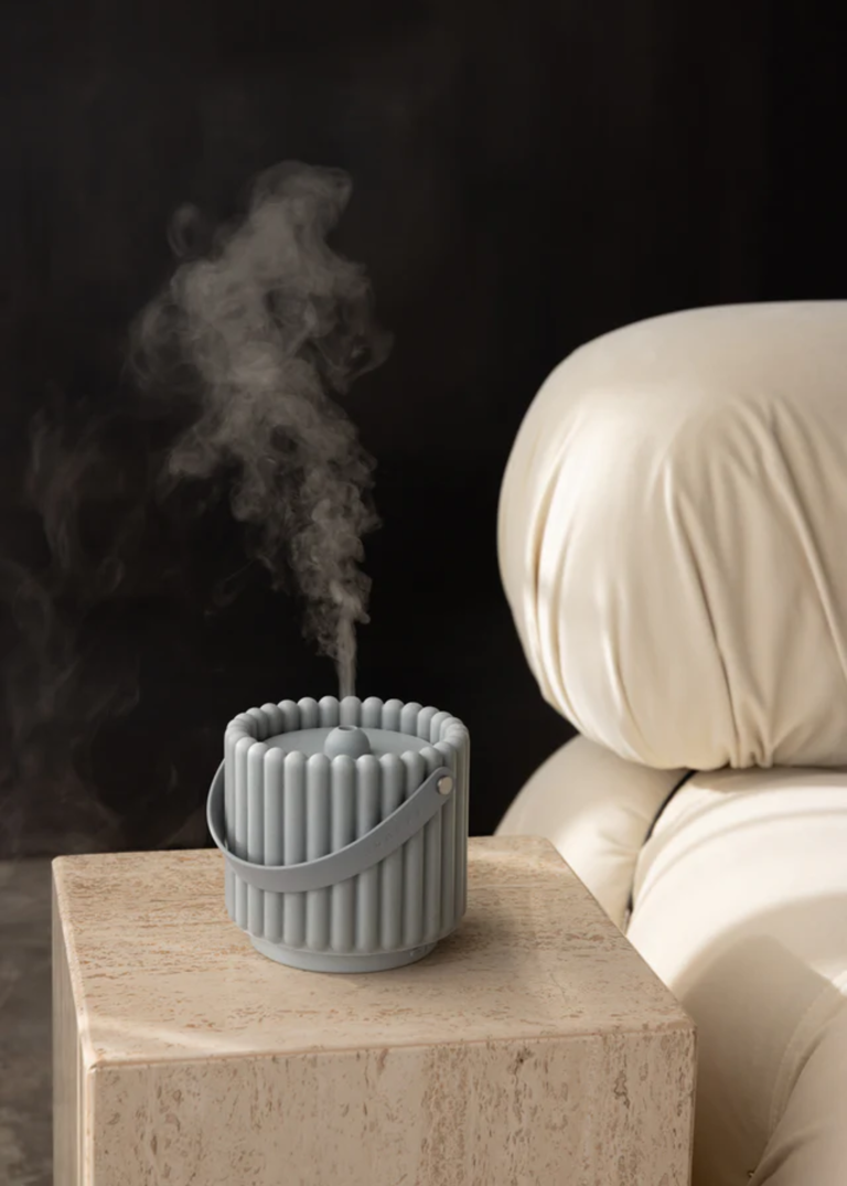 Reed diffusers vs electric diffusers — experts explain how each ...