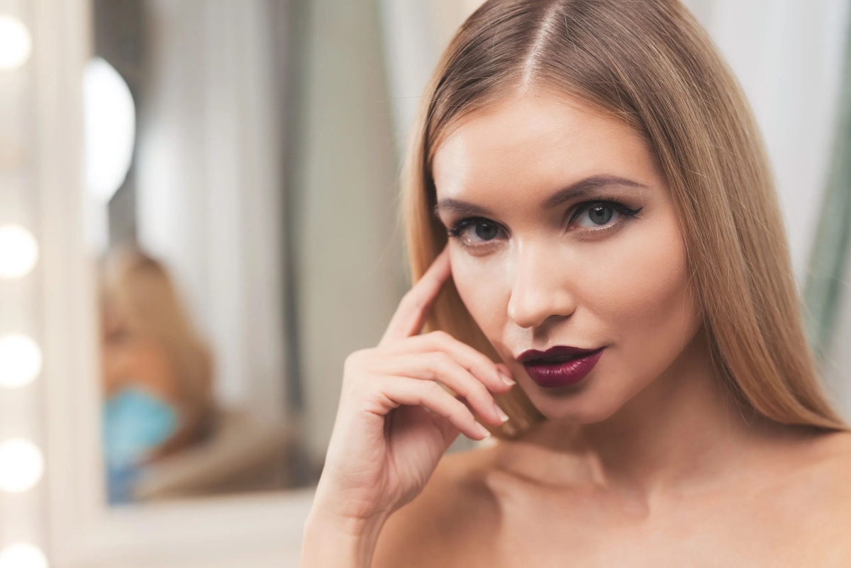 2 màu son có thể khiến phụ nữ trông già hơn tuổi