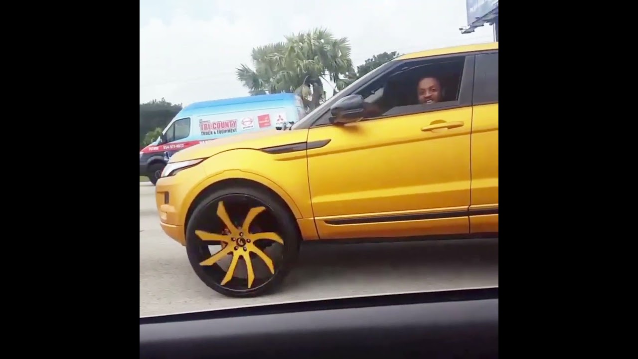 Range Rover Evoque on 26's Forgiatos