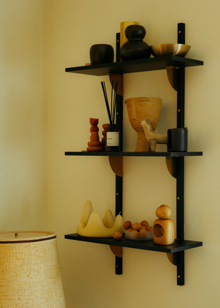Reed diffusers vs electric diffusers — experts explain how each ...