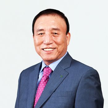 HS Hyosung appoints first chairman from outside owning family<br><br>