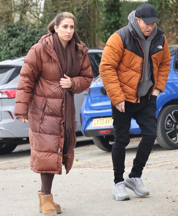 Stacey Solomon seen without ring again