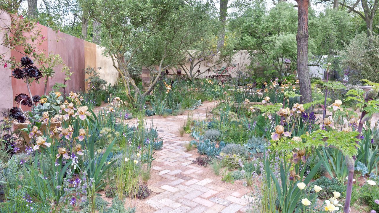 5 common spring garden design mistakes and how to fix them