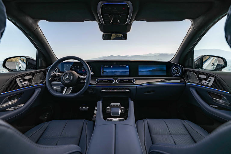 2027 Mercedes-Benz GLE is a 530-hp video conferencing suite