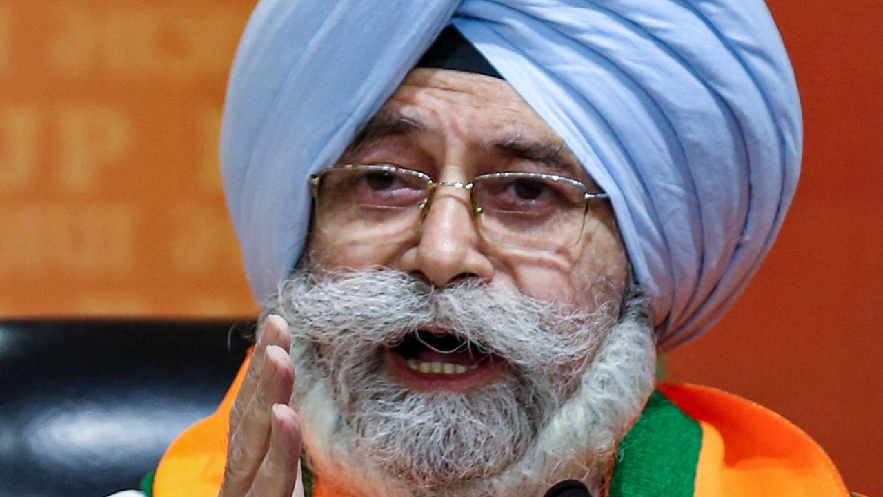 In photos: Lawyer and former AAP leader HS Phoolka joins BJP