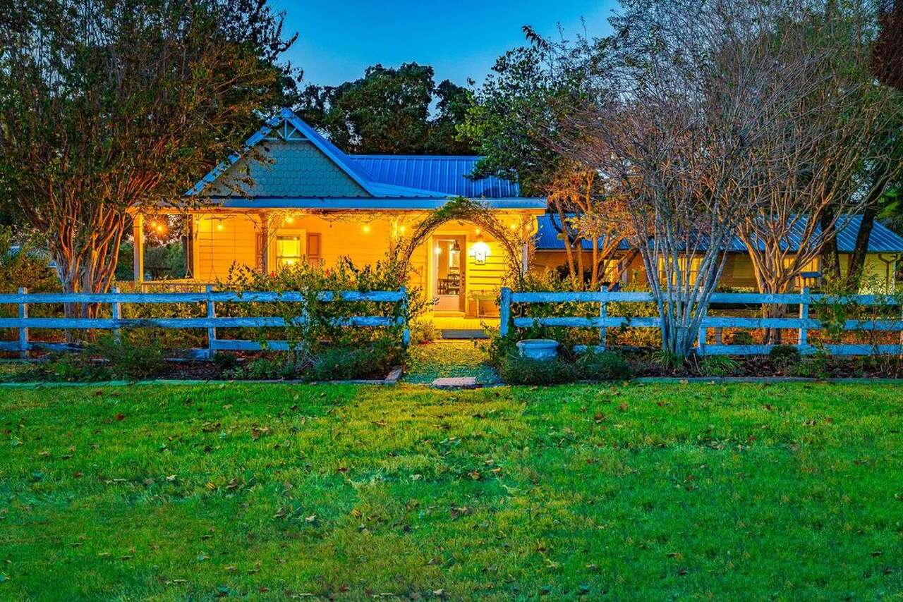 Former Houston Ballet principal sells 20-acre historic ranch listed for ...