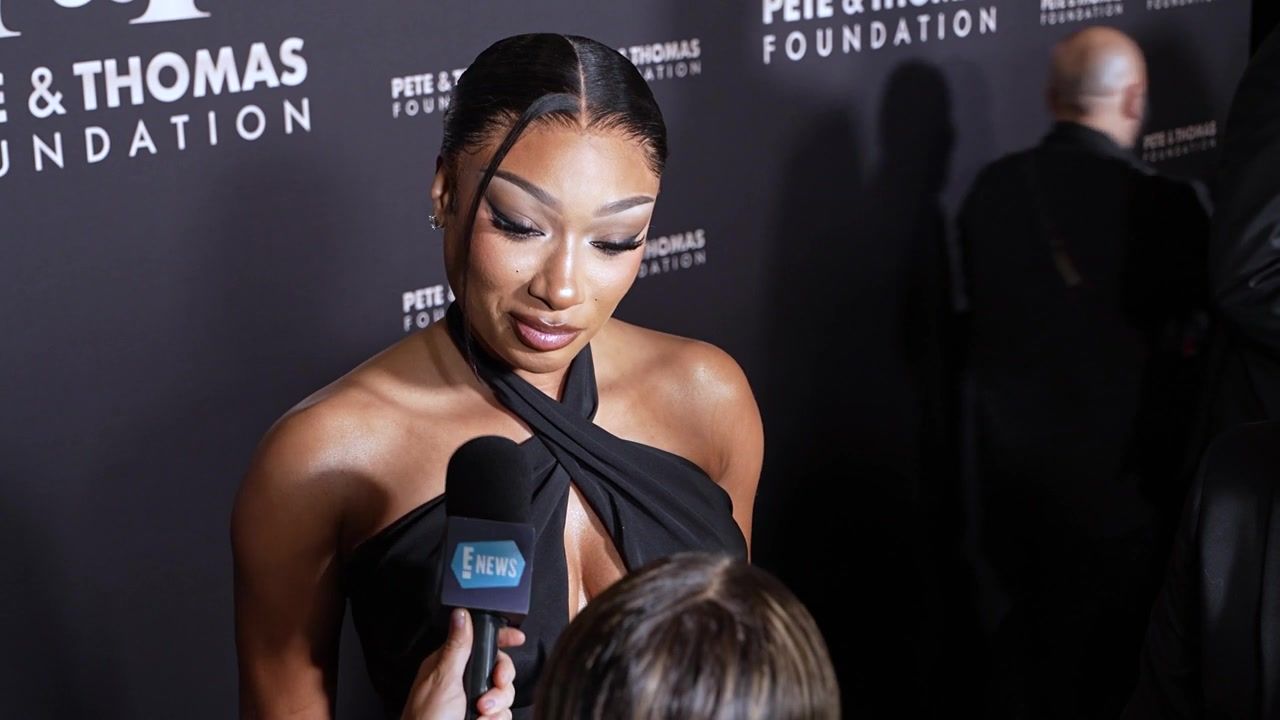 Megan Thee Stallion exits Moulin Rouge! Musical performance after ...