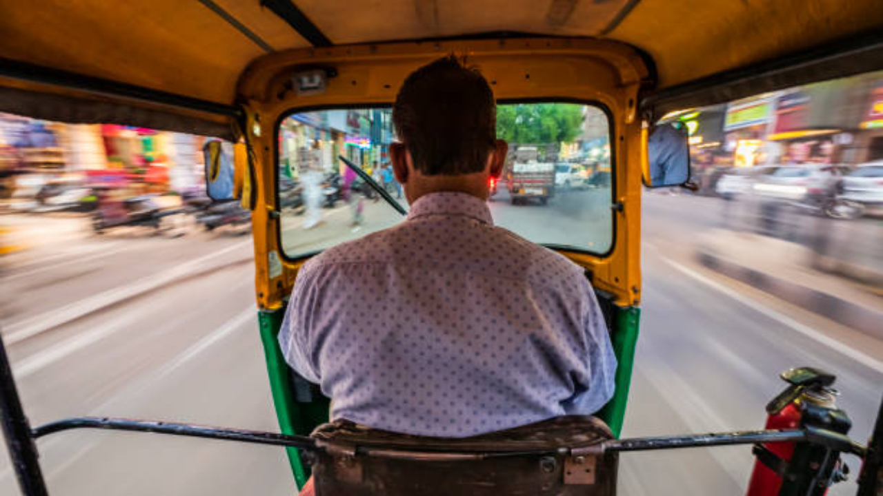 Auto driver's unexpected kindness: A ₹443 ride becomes a lesson in ...