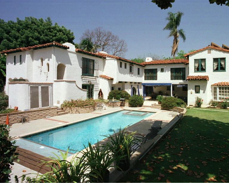 Madonna's early 2000s lap pool exuded Mediterranean-inspired tranquility