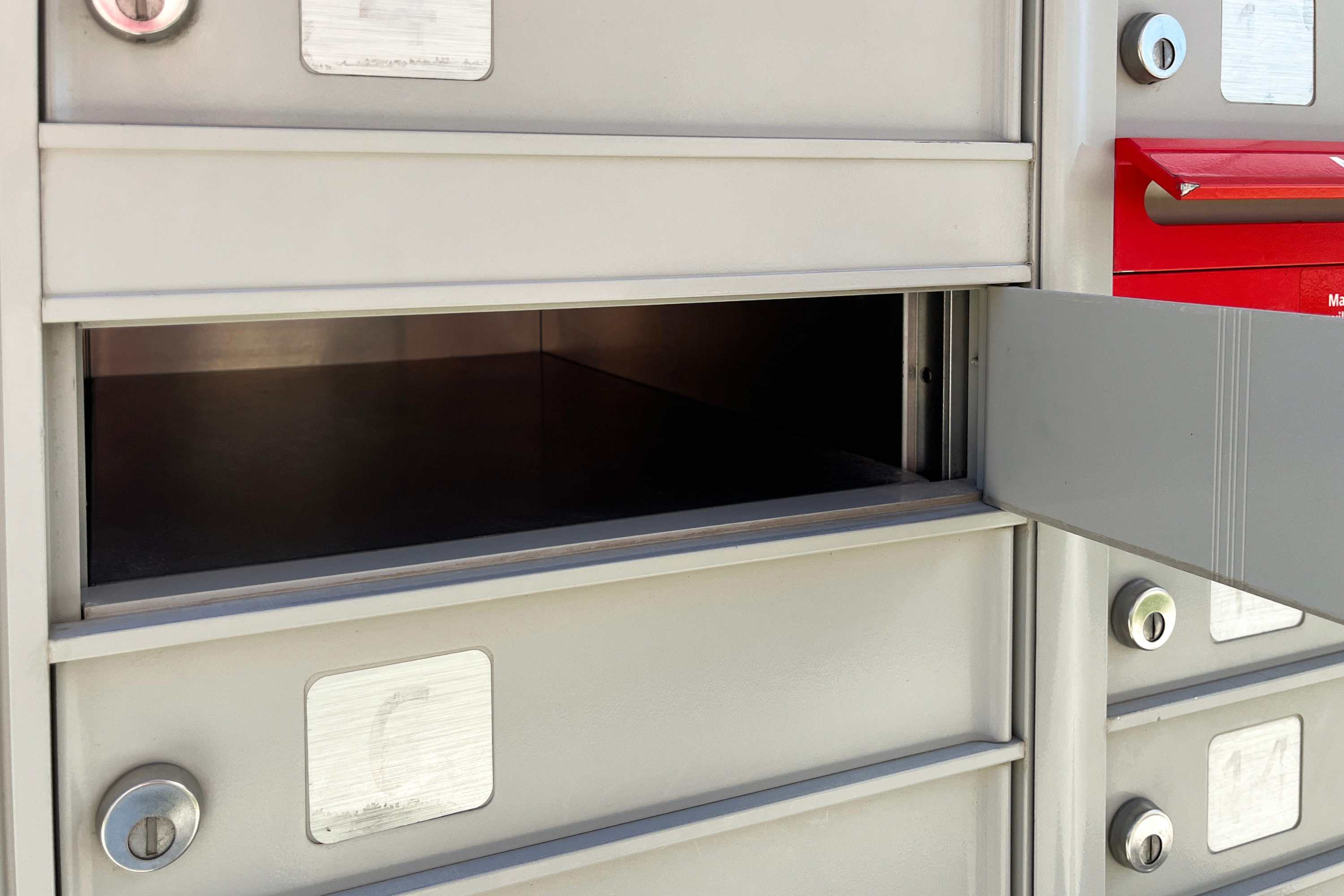 Canada Post to end home delivery