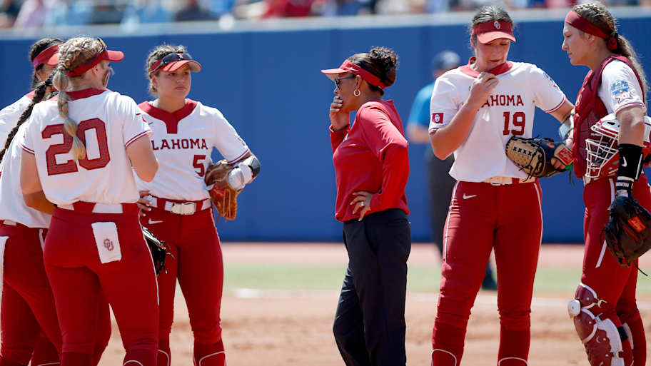 Oklahoma's Jennifer Rocha already 'groovin'' in return to Sooners