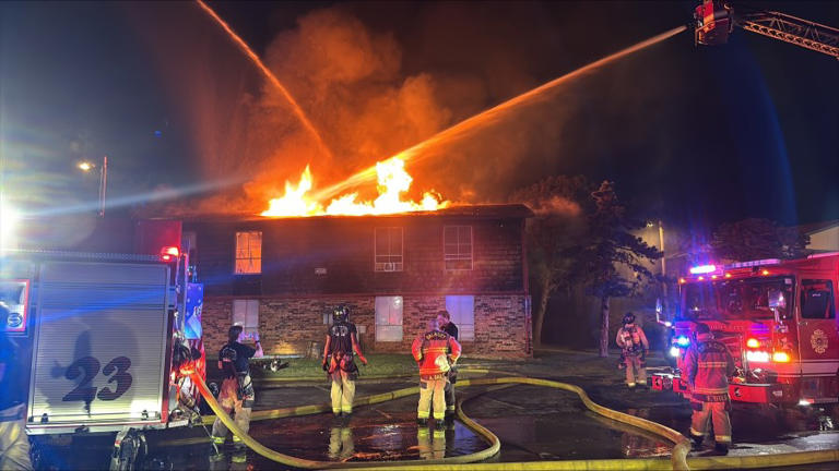 Two families displaced after southeast Oklahoma City apartment fire