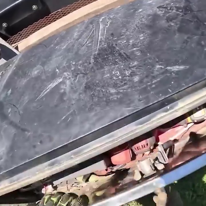 This driver’s having a dig‑aster!