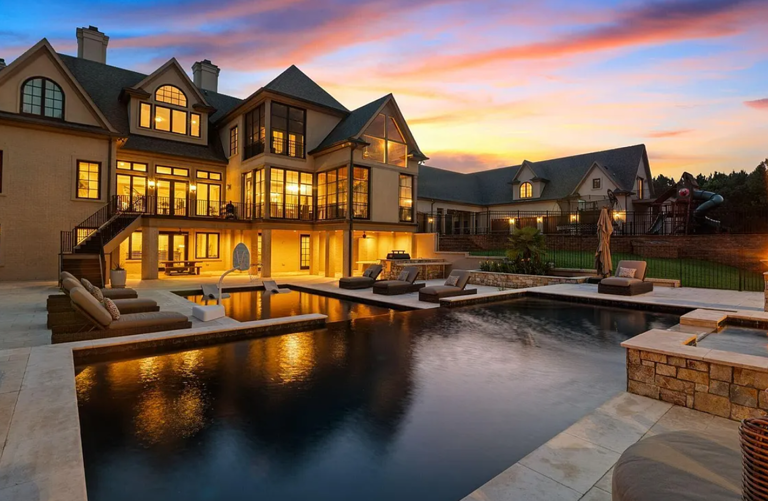 Raleigh mansion, once playground of Ponzi schemer, reborn as a $6M ...