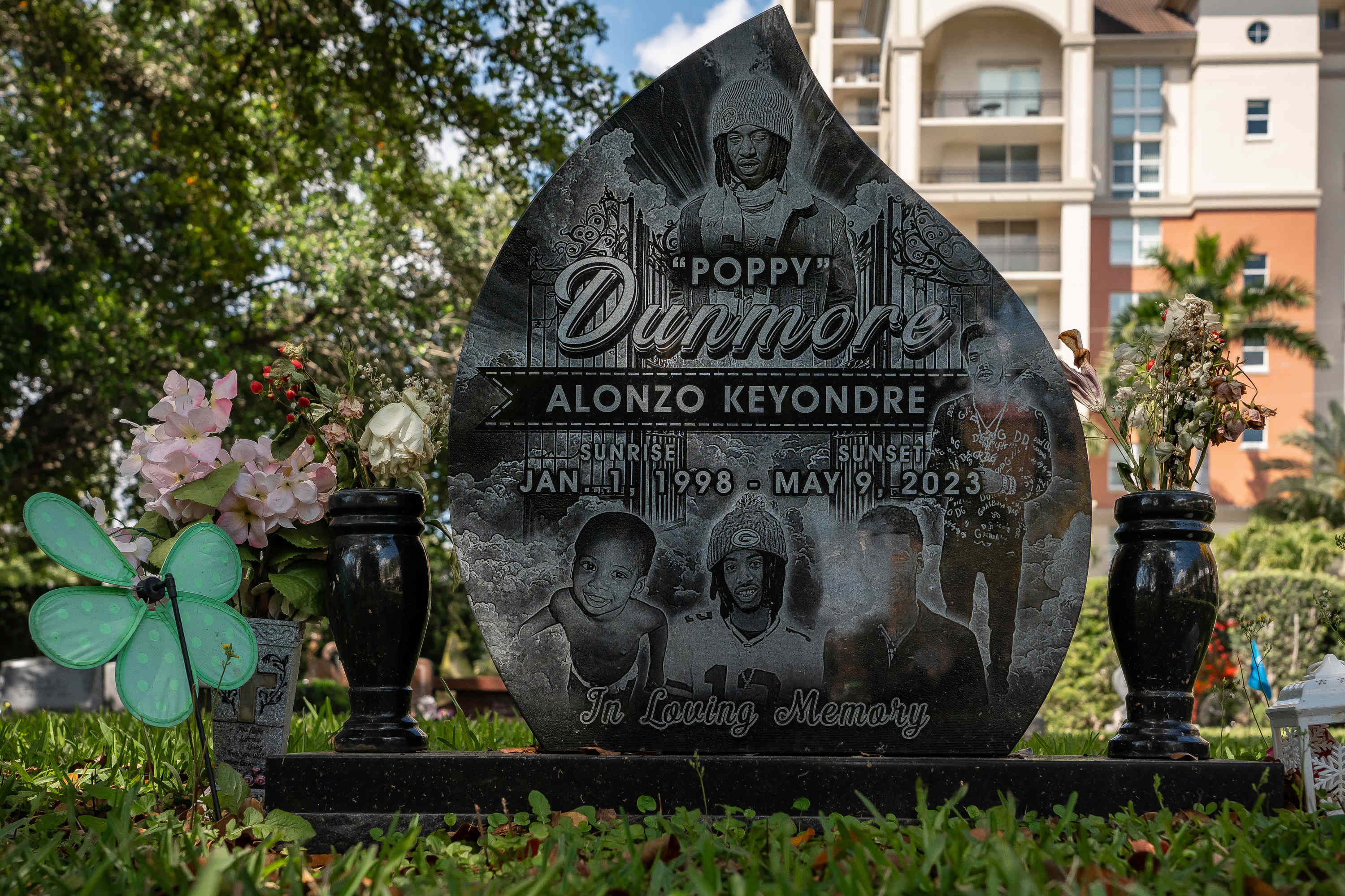 Poll. Should West Palm Beach improve Woodlawn Cemetery? | Opinion