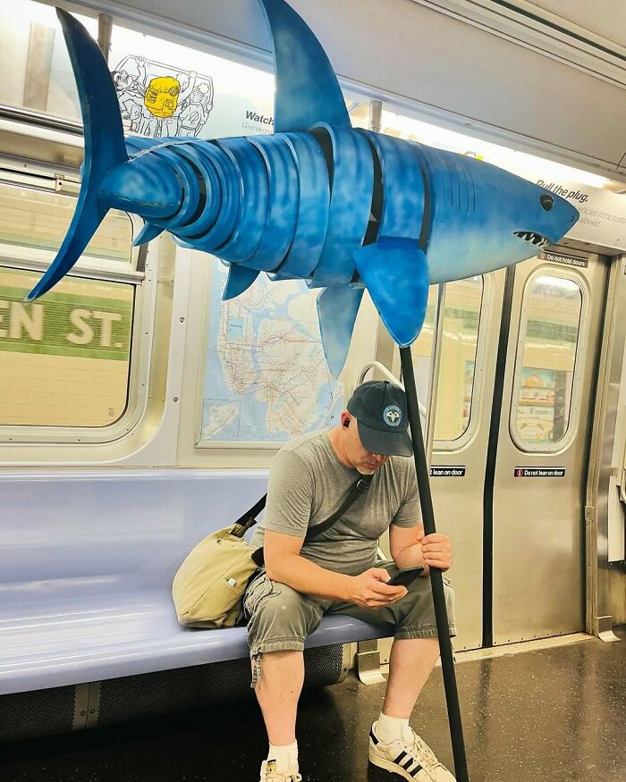 Subways Are Their Own Separate World And These 48 Photos Prove It