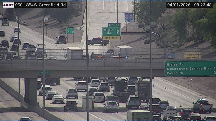 Woman killed after running into oncoming traffic along eastbound US 60 ...