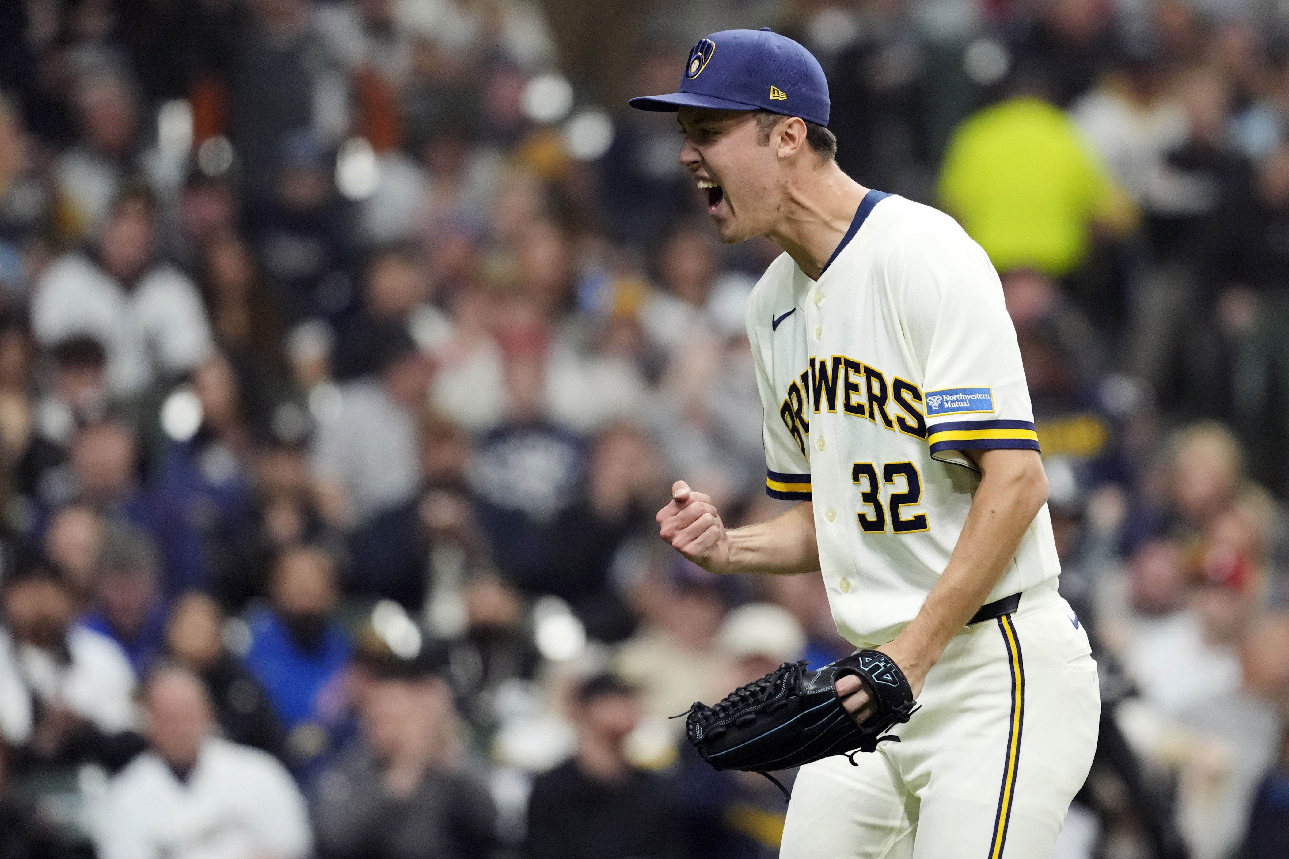 Brewers wrap up strong homestand with 8-2 win over Rays