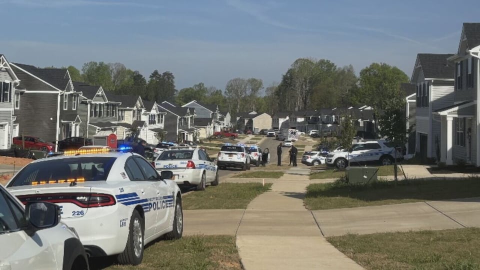 Homicide investigation underway in west Charlotte