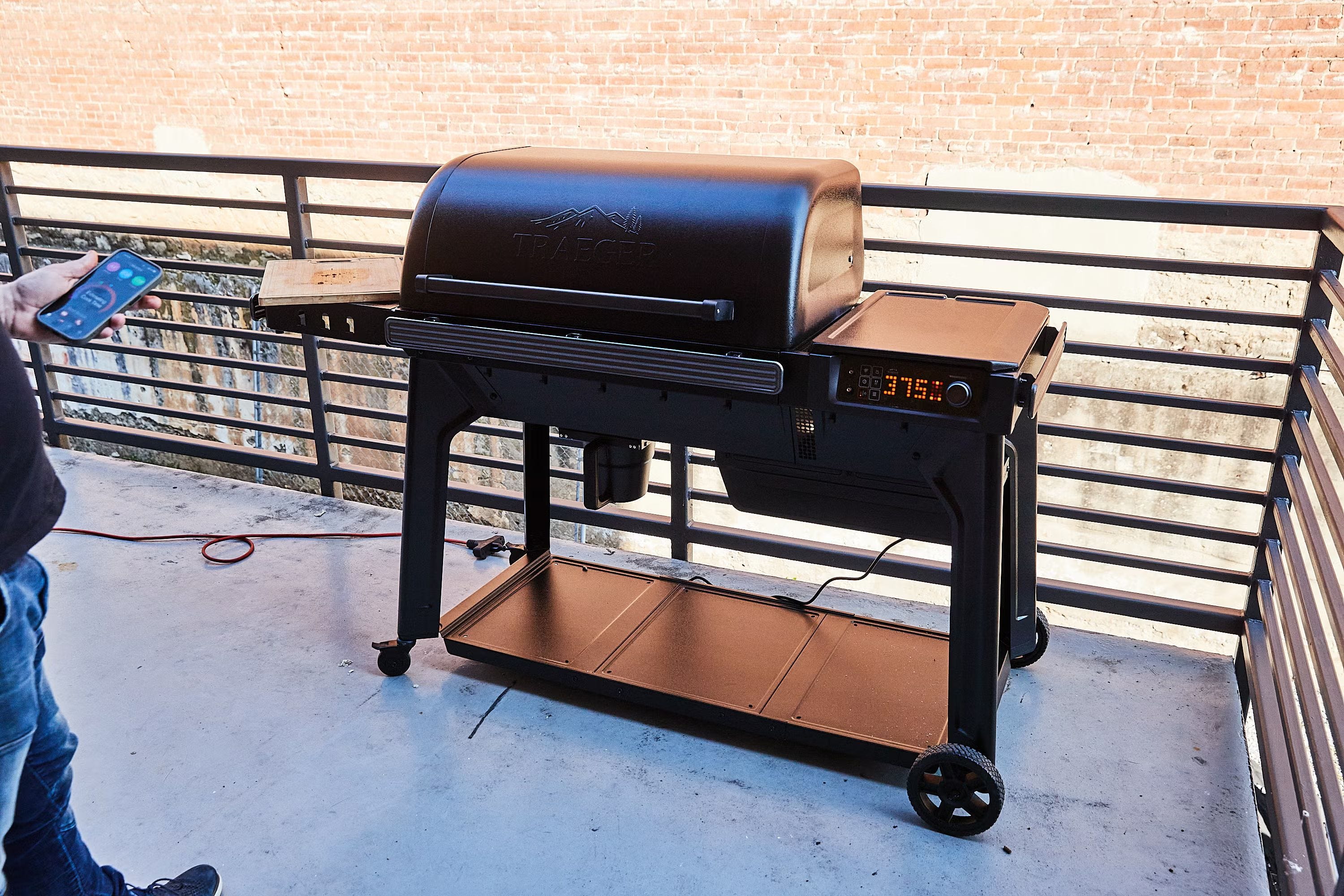 Traeger Woodridge Pro Pellet Grill and Smoker
