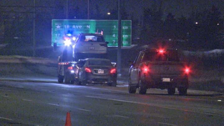 Calgary police confirm pedestrian killed in crash on Stoney Trail