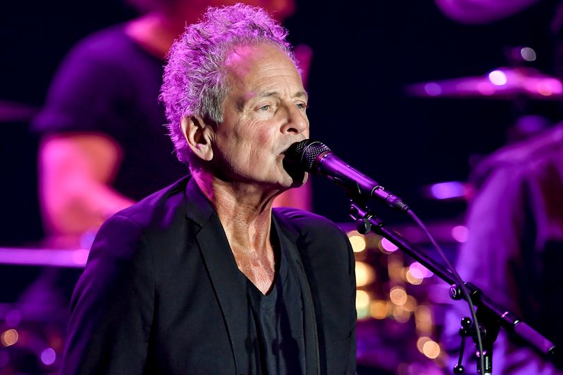 Fleetwood Mac's Lindsey Buckingham had 'unknown substance thrown at him ...