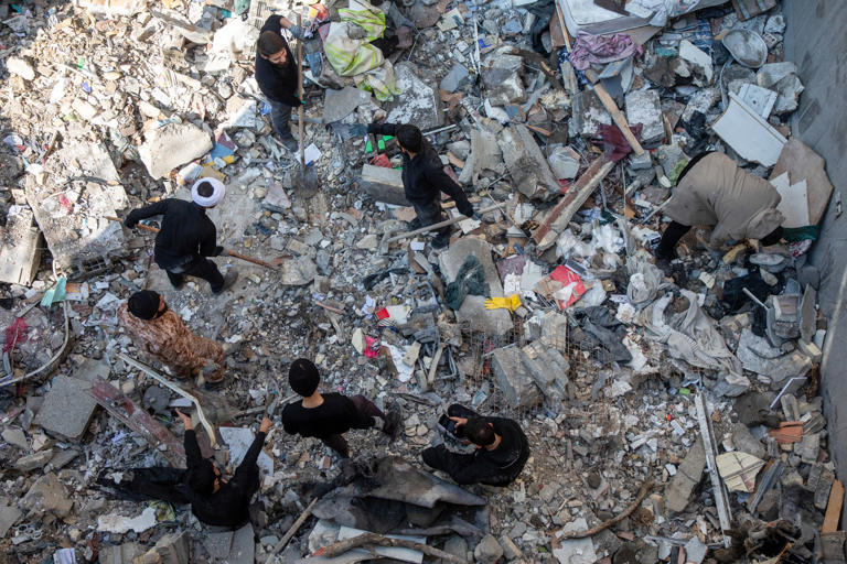 Trump amenaza con dejar la OTAN y bombardear Irán hasta destruirlo
