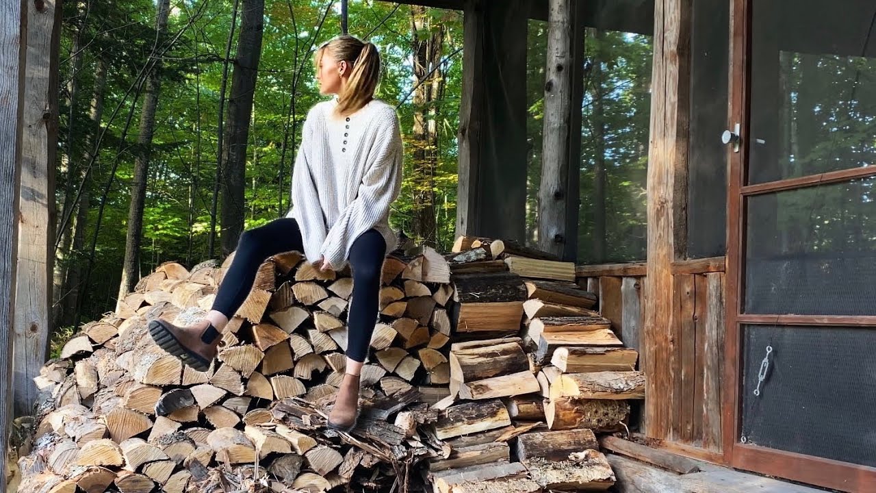 I moved into my cozy cabin! 🏡