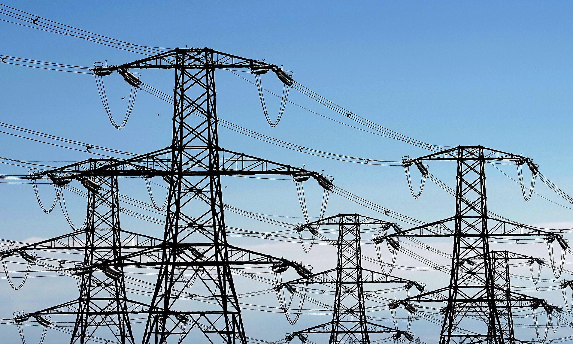 Renewable quango's snub to residents over pylons but 100 meetings with ...