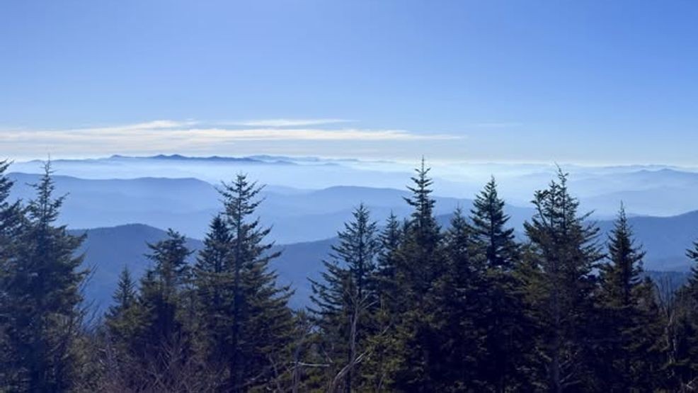 Popular Great Smoky Mountains hiking spot reopens for spring, crowds ...