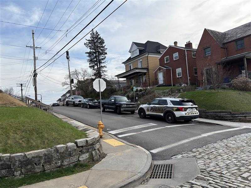 Man found with gunshot wound on porch of home in Pittsburgh