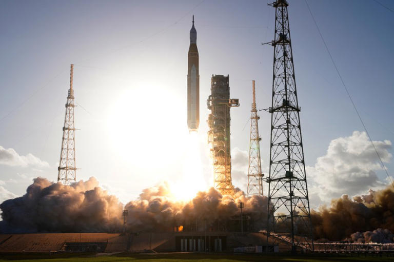 CORRECTS BYLINE TO CHRIS O’MEARA, NOT JOHN RAOUX – The NASA Artemis II SLS (Space Launch System) rocket with the Orion spacecraft launches at the Kennedy Space Center, Wednesday, April 1, 2026, in Cape Canaveral, Fla. (AP Photo/Chris O’Meara)