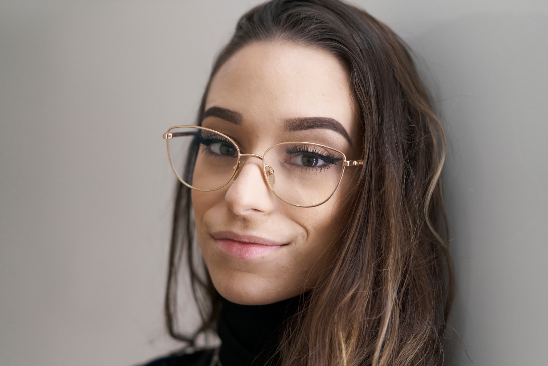 15-make-up-tips-for-people-who-wear-glasses