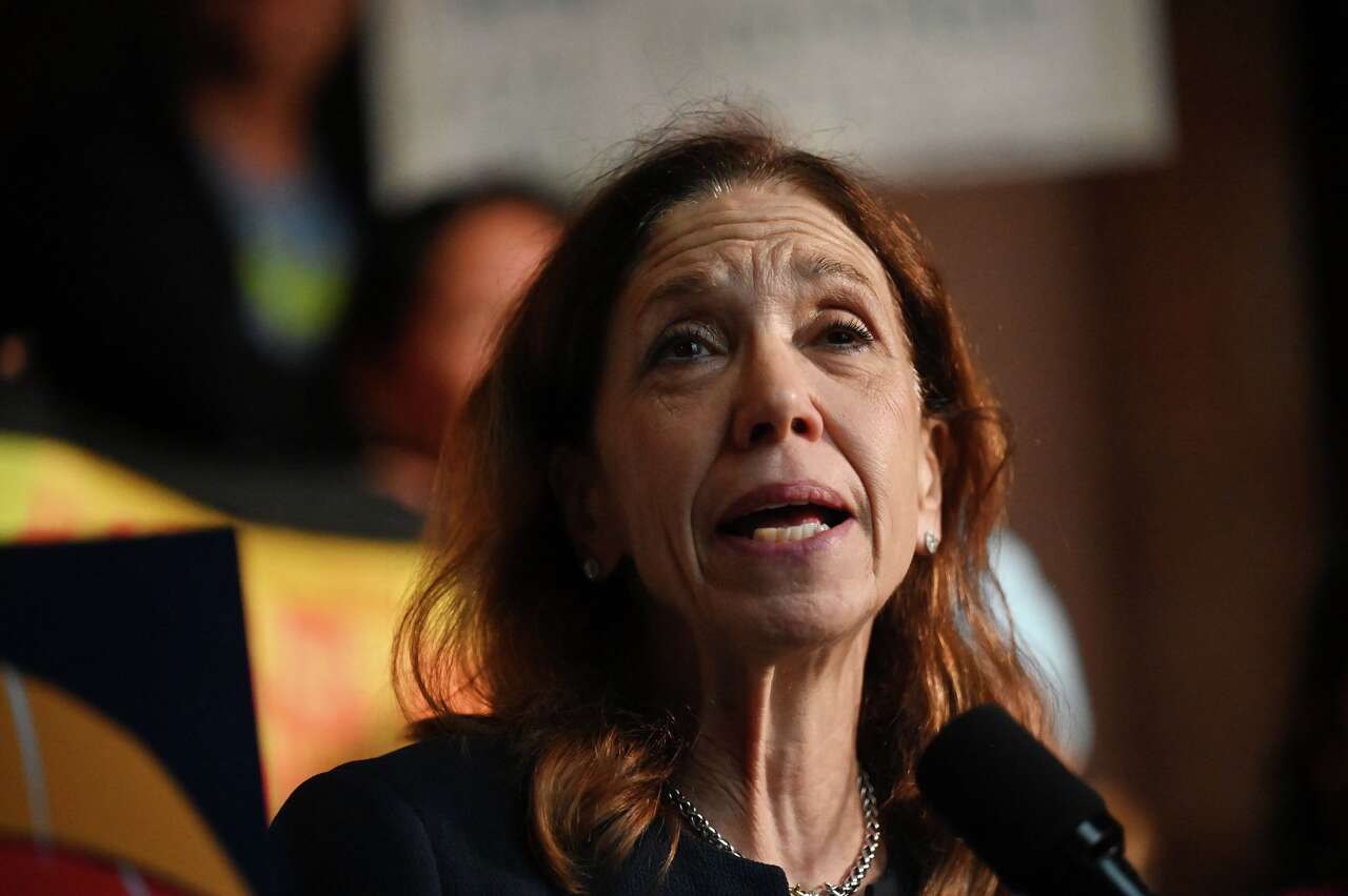 Democrats propose state-funded fix for 400,000 losing health coverage in NY<br>