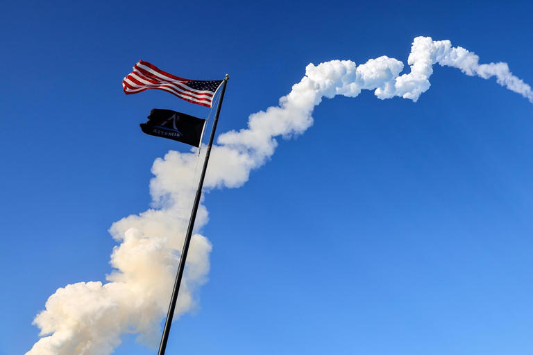 Despegó Artemis II: cómo fue el lanzamiento de la misión tripulada que orbitará la Luna