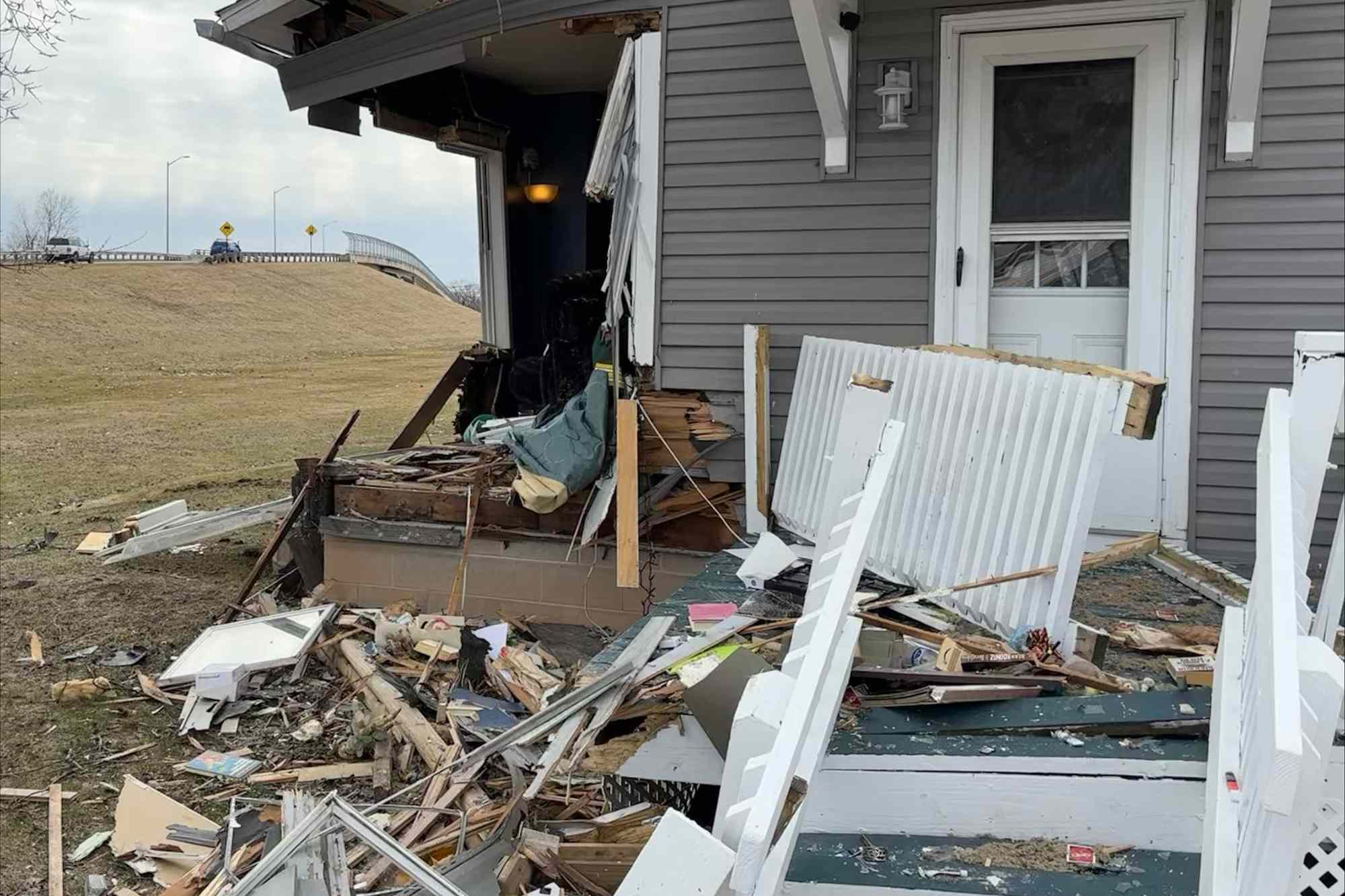 3 injured after driver crashes into home while experiencing suspected ...