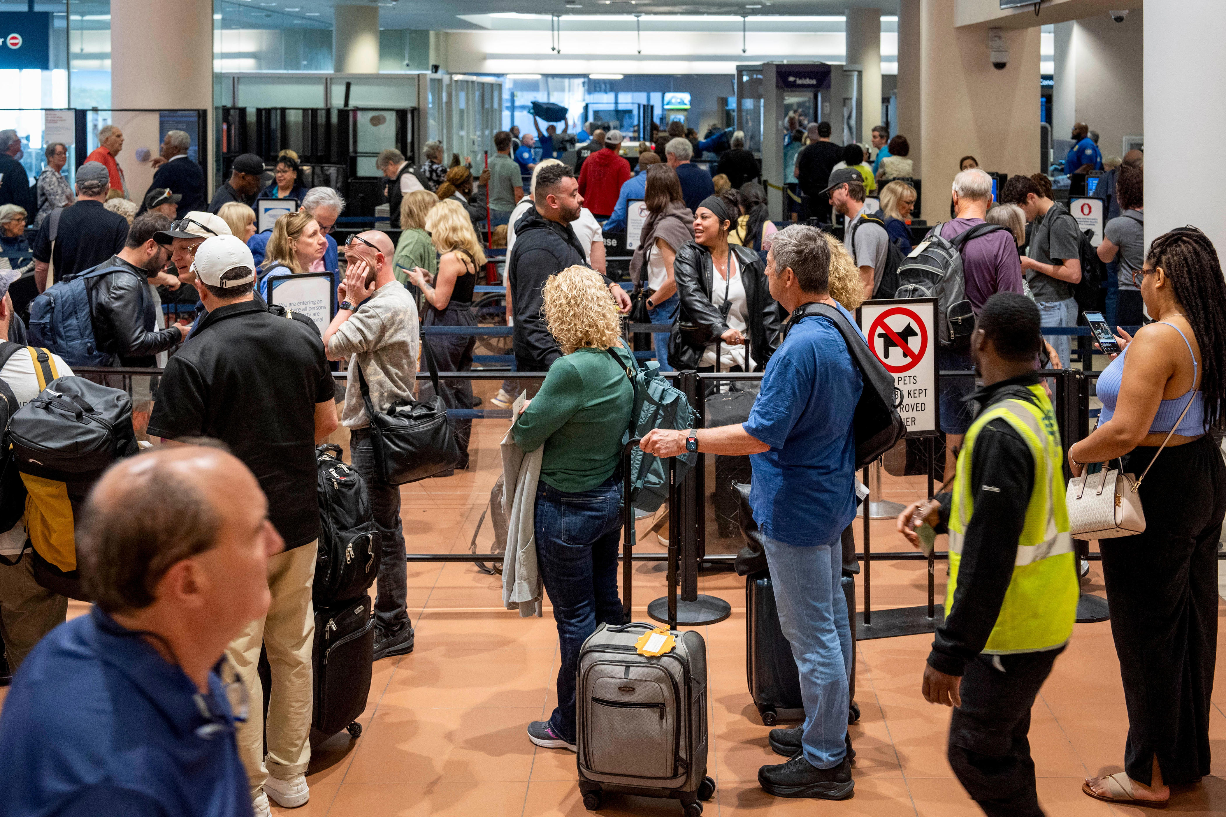 Check TSA wait times at ATL, CLT, IAD, DCA, BWI; DHS shutdown continues