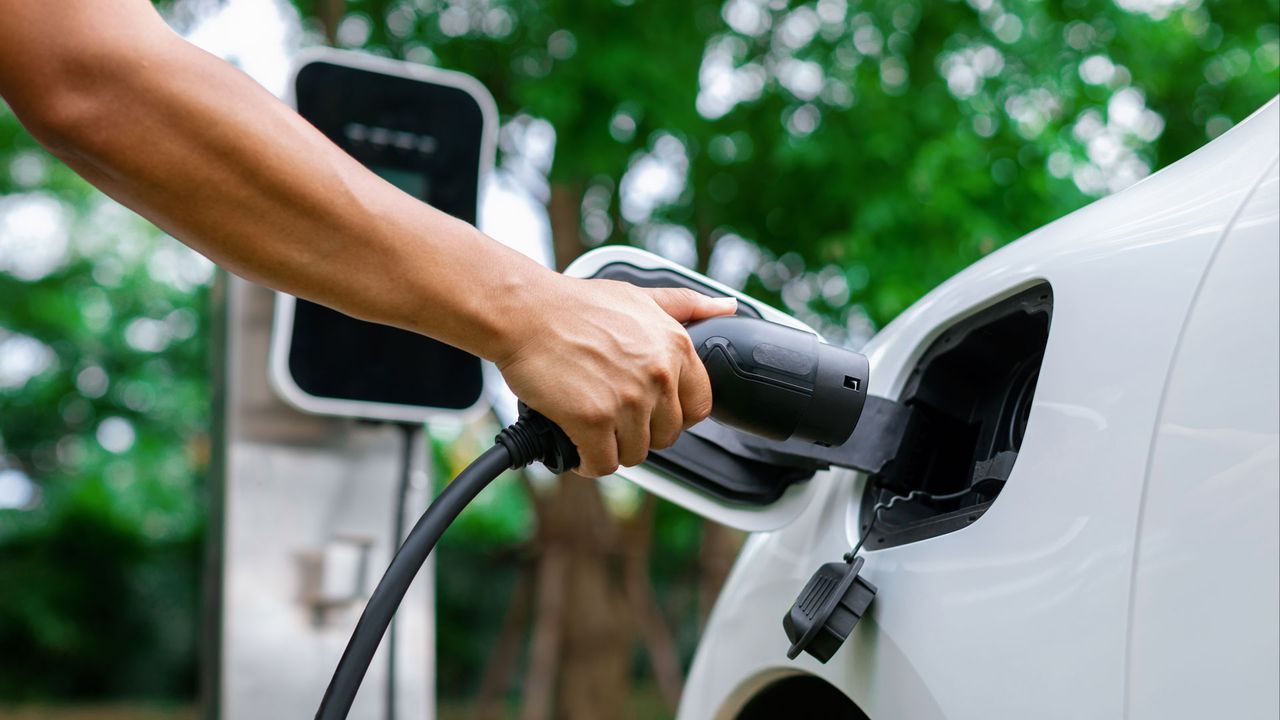 CATL unveils EV battery with six-minute charge and 1,500km range