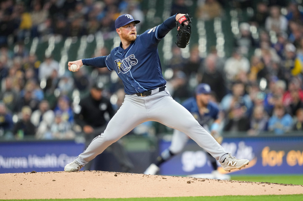 Milwaukee Brewers use 6-run 8th inning to power past Tampa Bay Rays 8-2