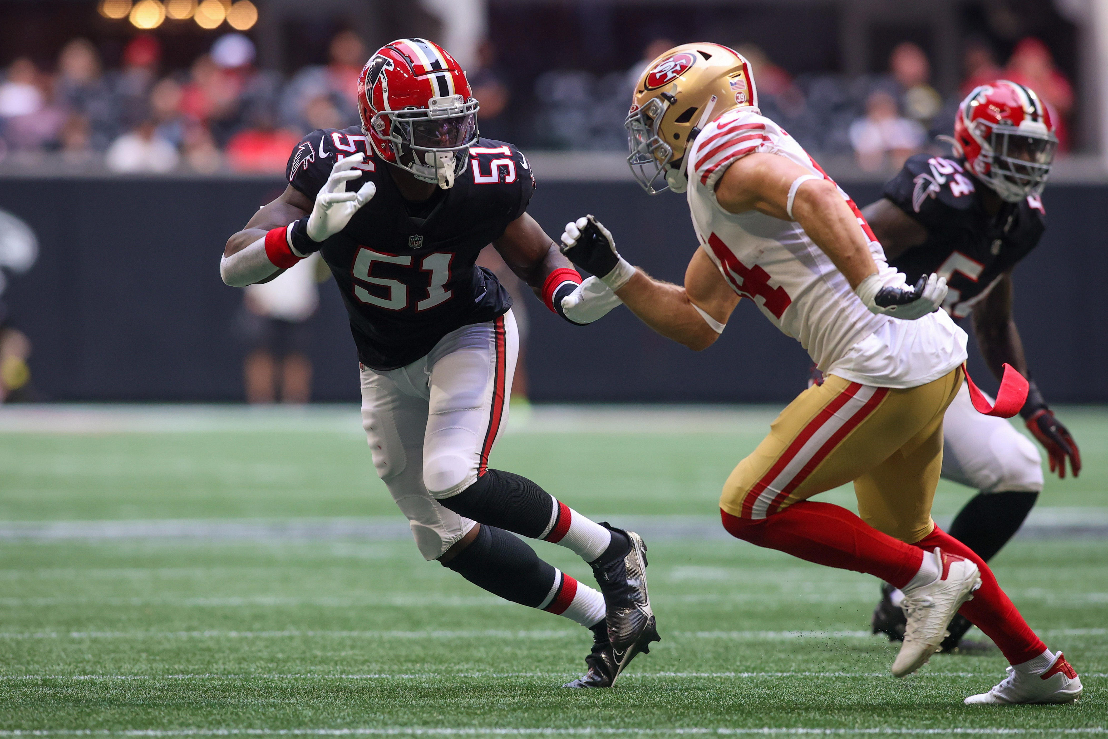 Falcons bring back veteran linebacker on one-year deal