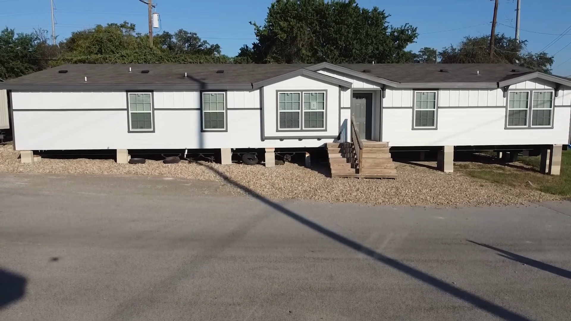 Evolution by Palm Harbor Homes | 4 bed, 2 bath mobile house tour