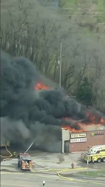 Massive fire engulfs Smithville strip mall near Highway 169