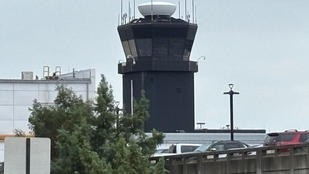 Weather temporarily halts, delays flights at DCA, BWI, IAD until 6 pm