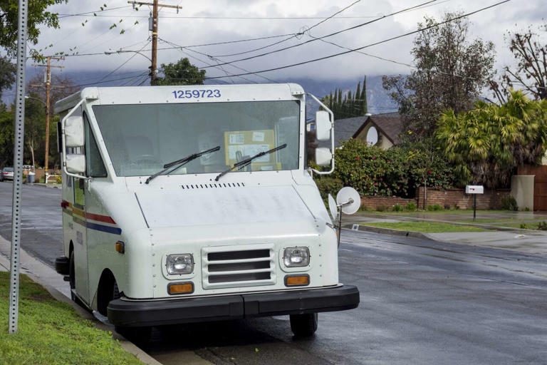 Bay Area man faces decades in prison after violently attacking USPS carrier