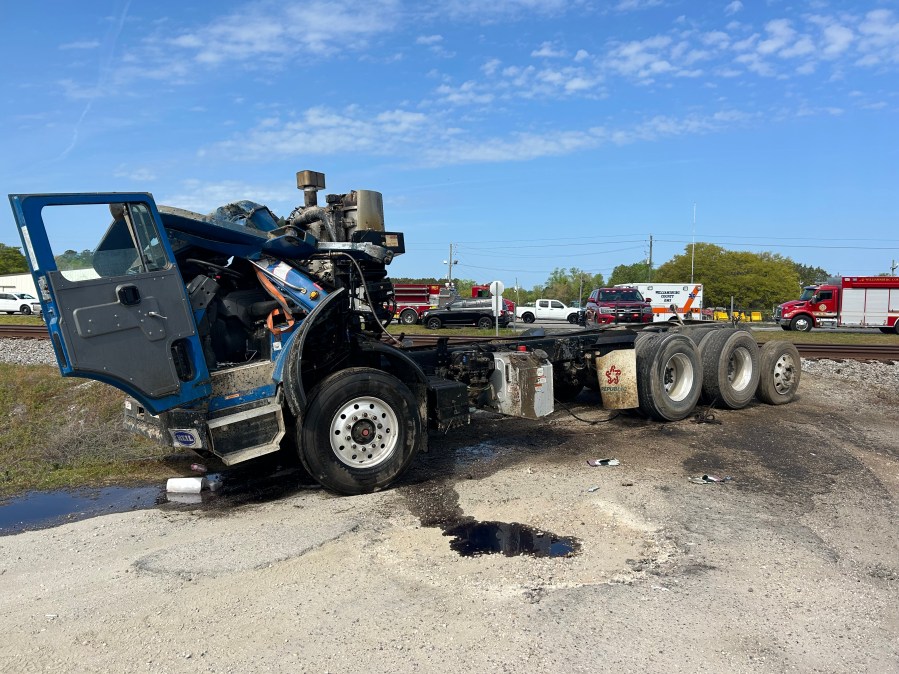 South Carolina garbage truck driver escapes with minor injuries after ...