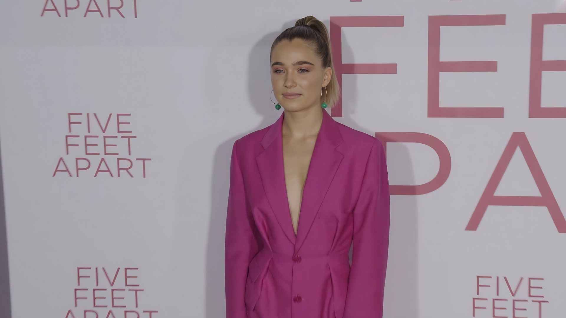 Haley Lu Richardson’s red carpet style is built on risk and reinvention