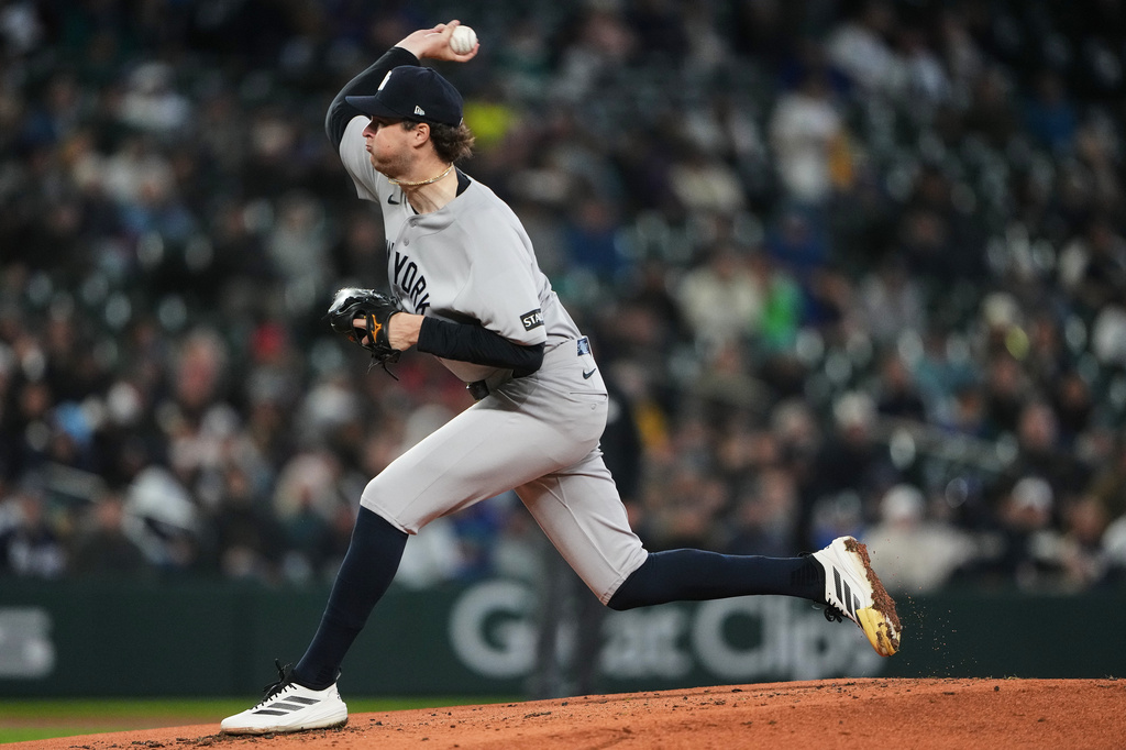 Schlittler, Goldschmidt and Rice lead the Yankees to a 5-3 win over the Mariners<br><br>